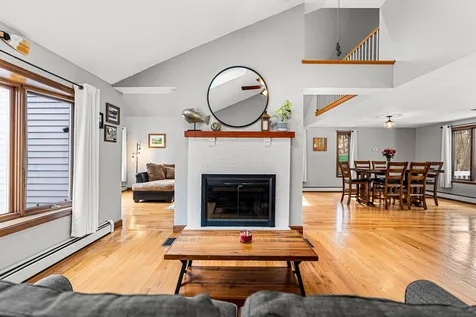 68 Hampstead Road Danville NH 03819