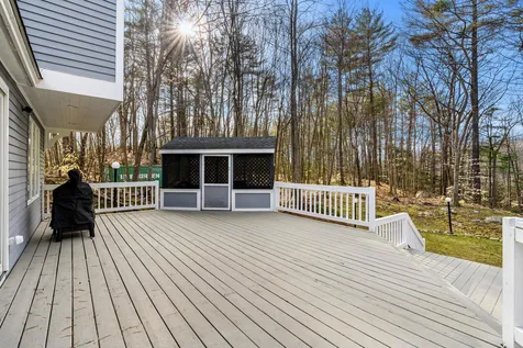 68 Hampstead Road Danville NH 03819