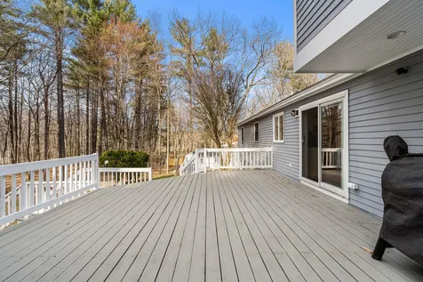 68 Hampstead Road Danville NH 03819