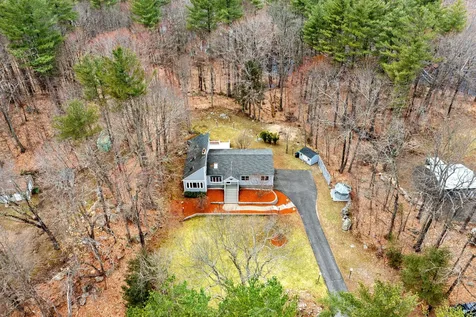68 Hampstead Road Danville NH 03819