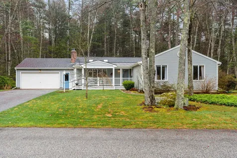 21 Stowecroft Drive Hampton NH 03842