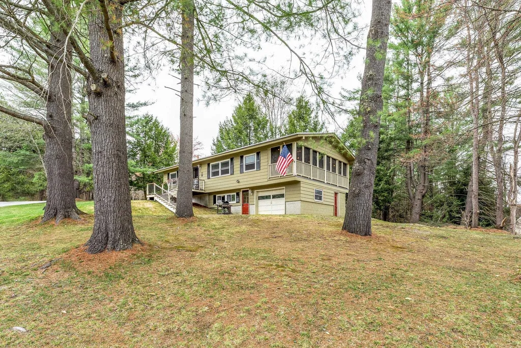 11 Robinhood Circle Montpelier VT 05602