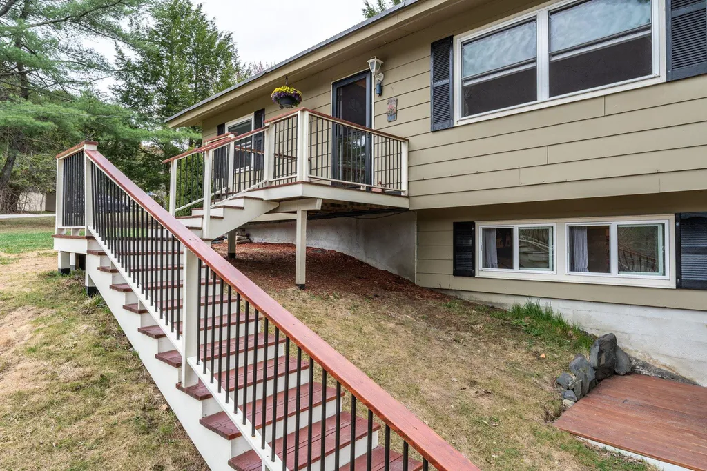 11 Robinhood Circle Montpelier VT 05602