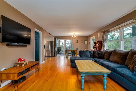 11 Robinhood Circle Montpelier VT 05602