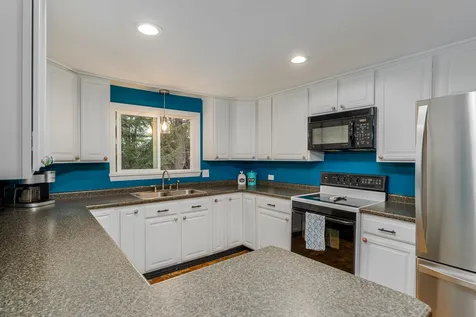 11 Robinhood Circle Montpelier VT 05602