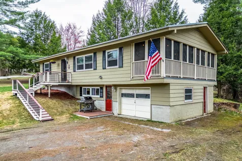 11 Robinhood Circle Montpelier VT 05602