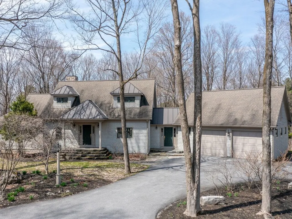 16 Wildwood Court Shelburne VT 05482