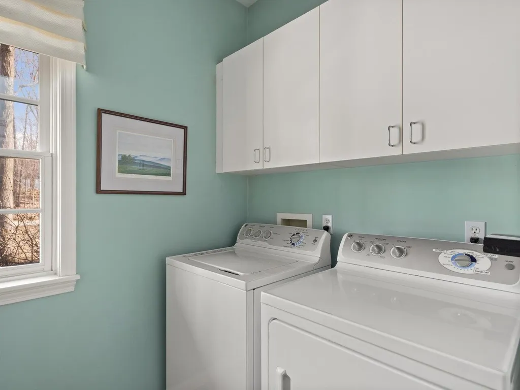 16 Wildwood Court Shelburne VT 05482