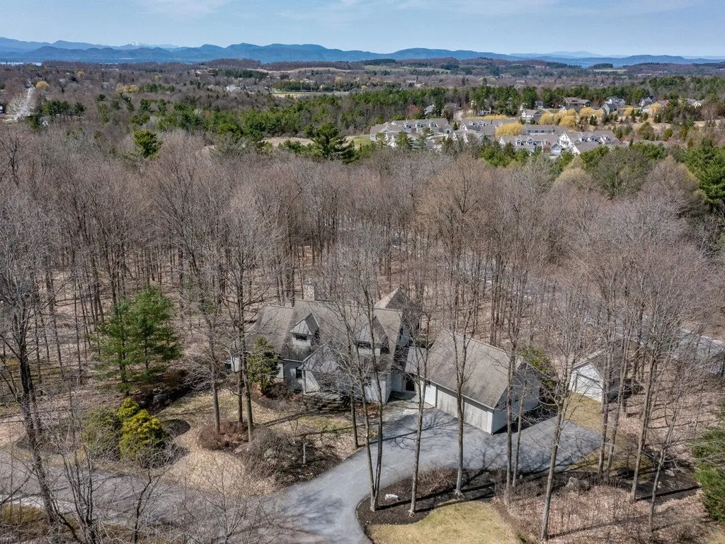 16 Wildwood Court Shelburne VT 05482