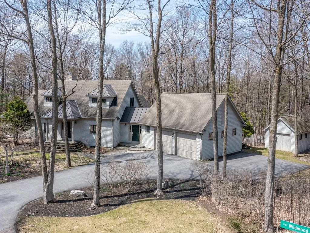 16 Wildwood Court Shelburne VT 05482