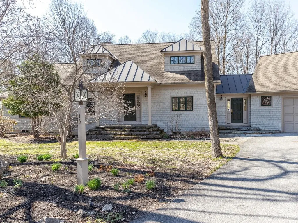 16 Wildwood Court Shelburne VT 05482
