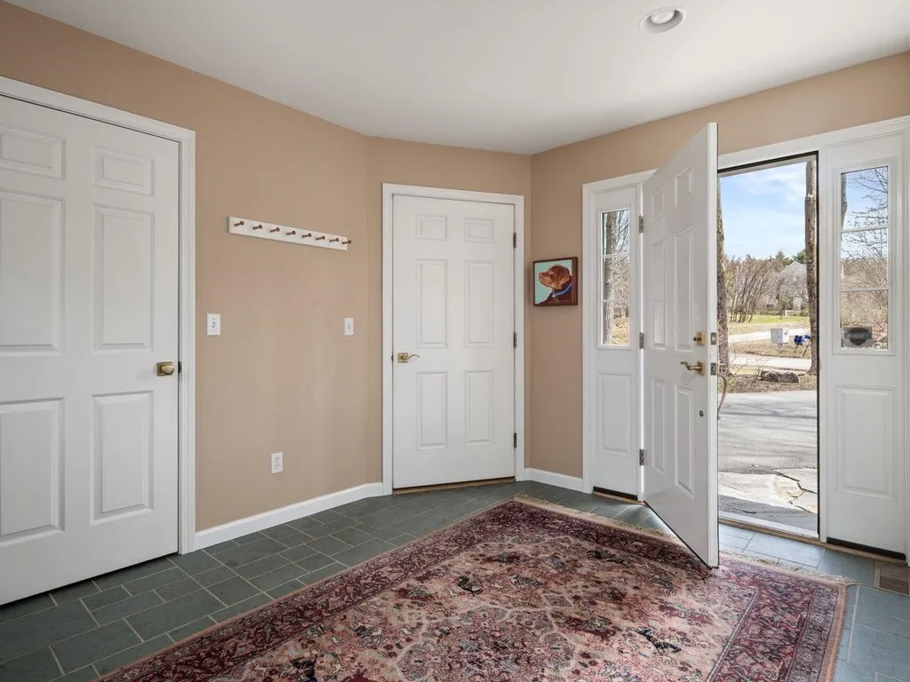 16 Wildwood Court Shelburne VT 05482