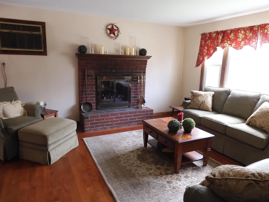 16 Claire Avenue Derry NH 03038