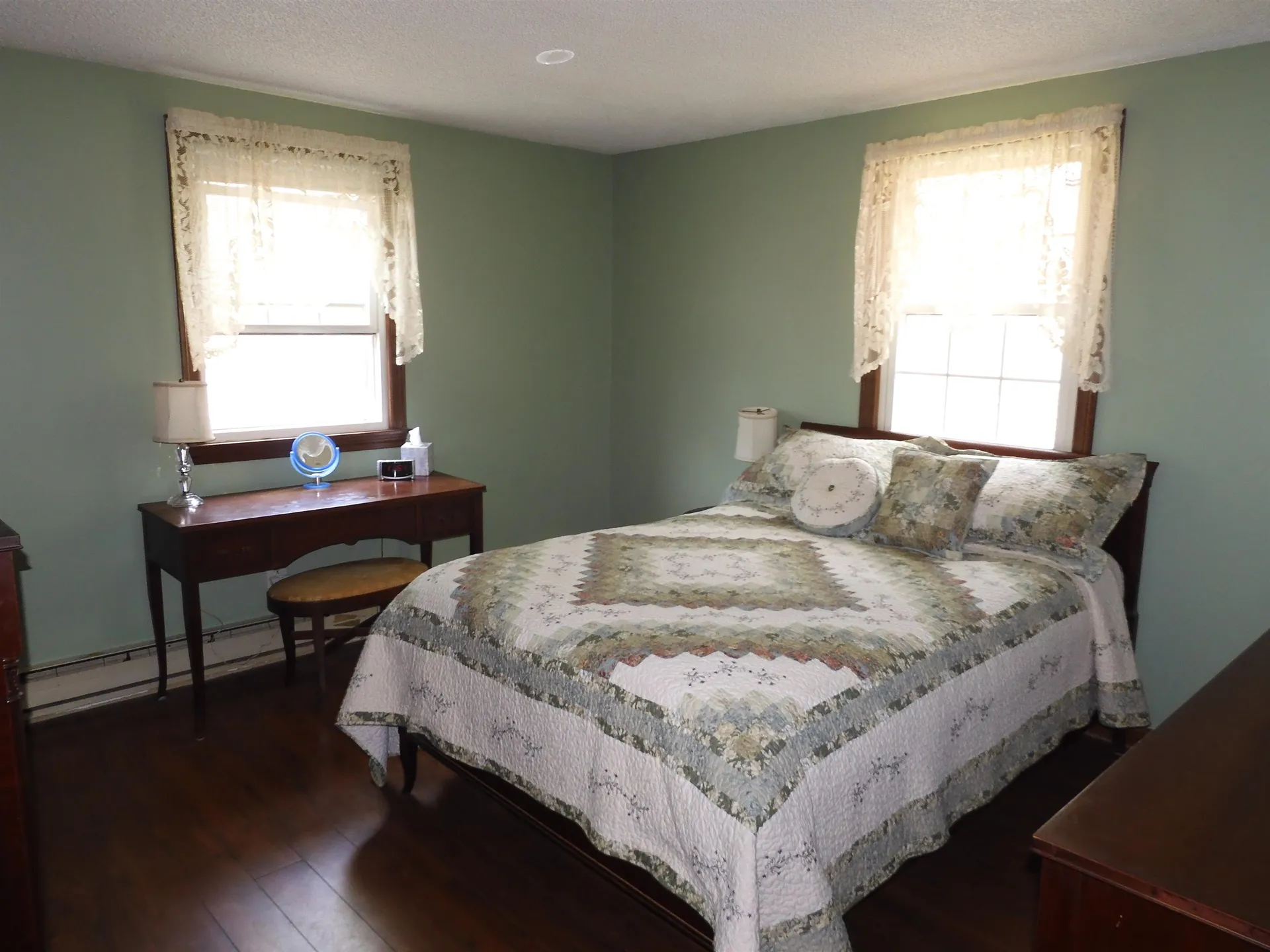 16 Claire Avenue Derry NH 03038