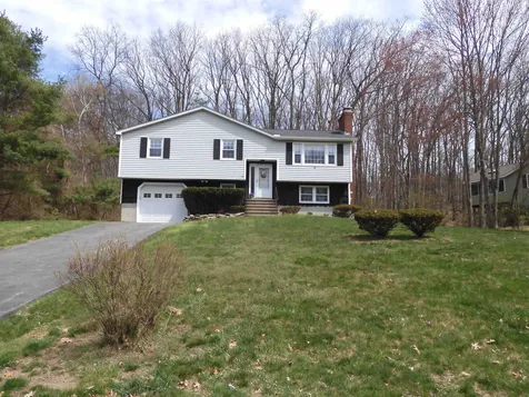 16 Claire Avenue Derry NH 03038