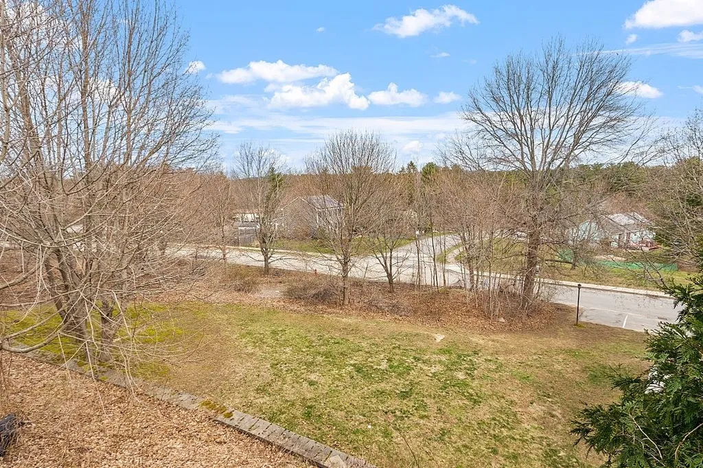 10 Pamela Lane Amesbury MA 01913