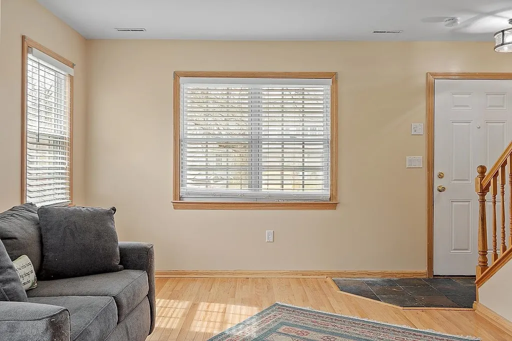 10 Pamela Lane Amesbury MA 01913