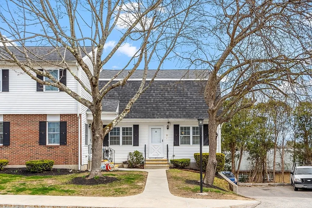 10 Pamela Lane Amesbury MA 01913