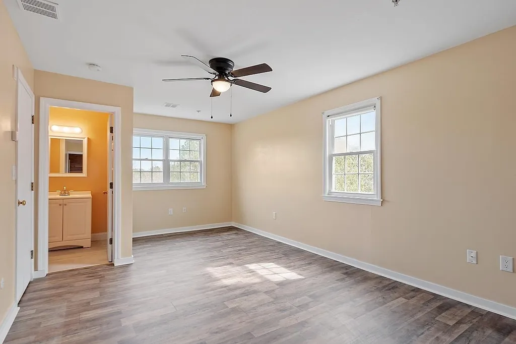 10 Pamela Lane Amesbury MA 01913