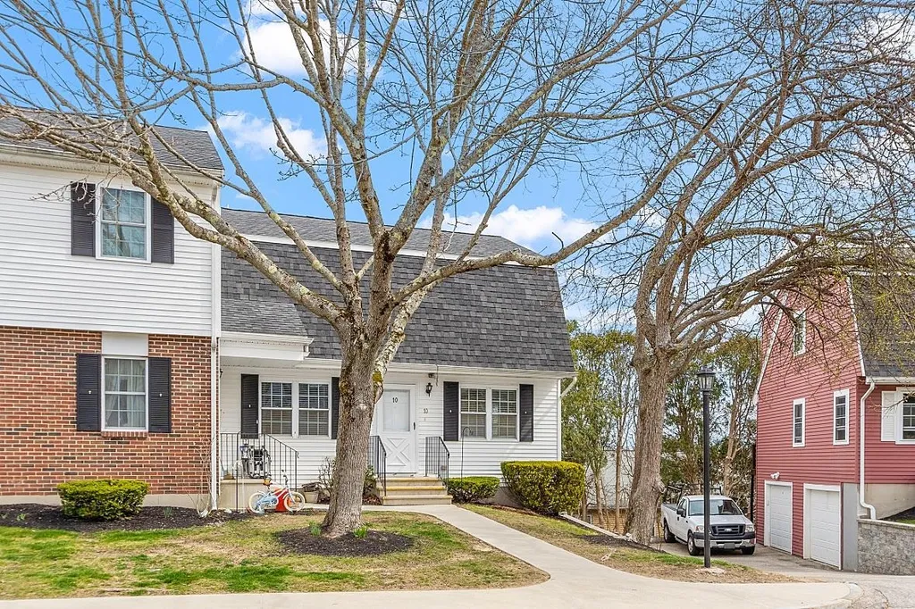 10 Pamela Lane Amesbury MA 01913