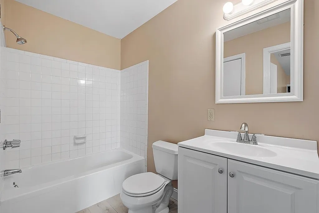 10 Pamela Lane Amesbury MA 01913