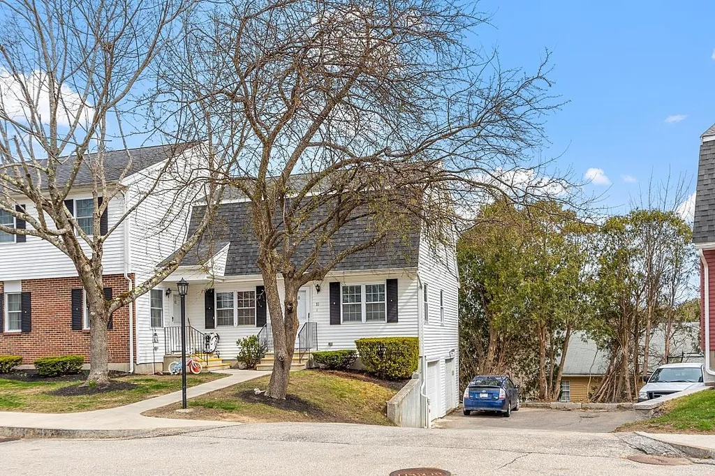 10 Pamela Lane Amesbury MA 01913
