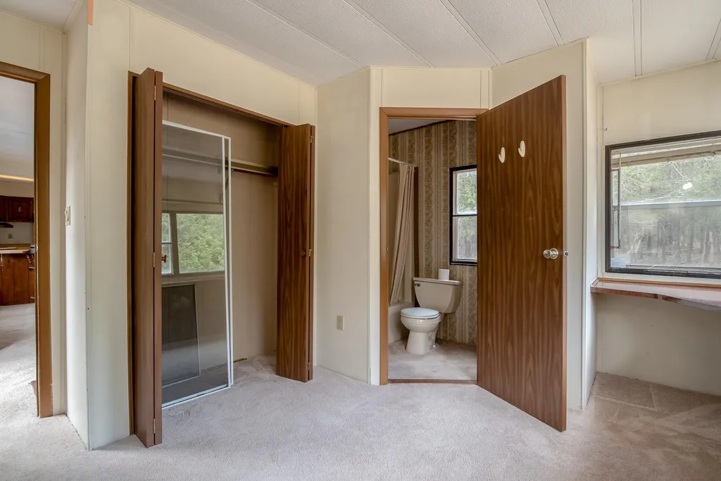 392 Hall Road Barrington NH 03825
