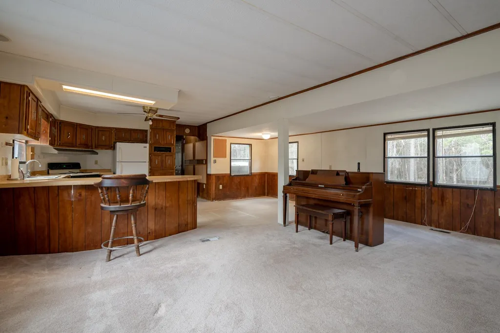 392 Hall Road Barrington NH 03825