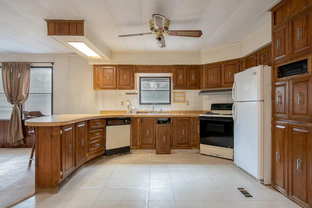 392 Hall Road Barrington NH 03825