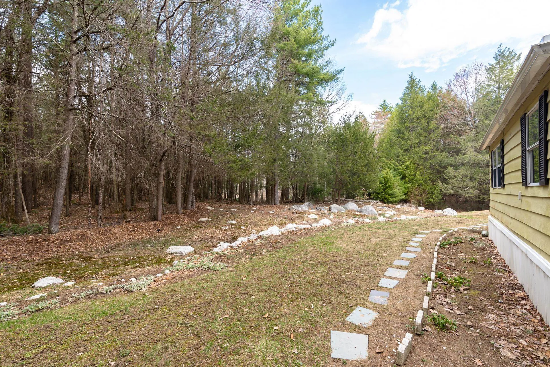 392 Hall Road Barrington NH 03825
