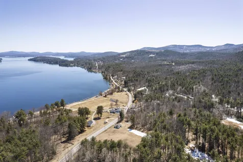 2761 Lake Shore Road Gilford NH 03249