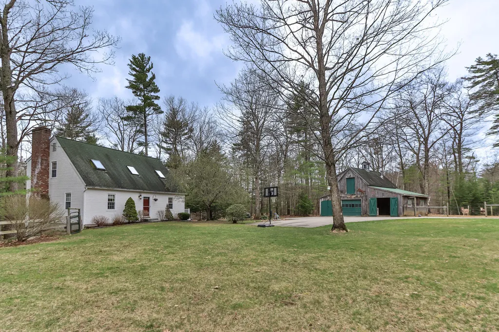 25 Abbott Road Canterbury NH 03224