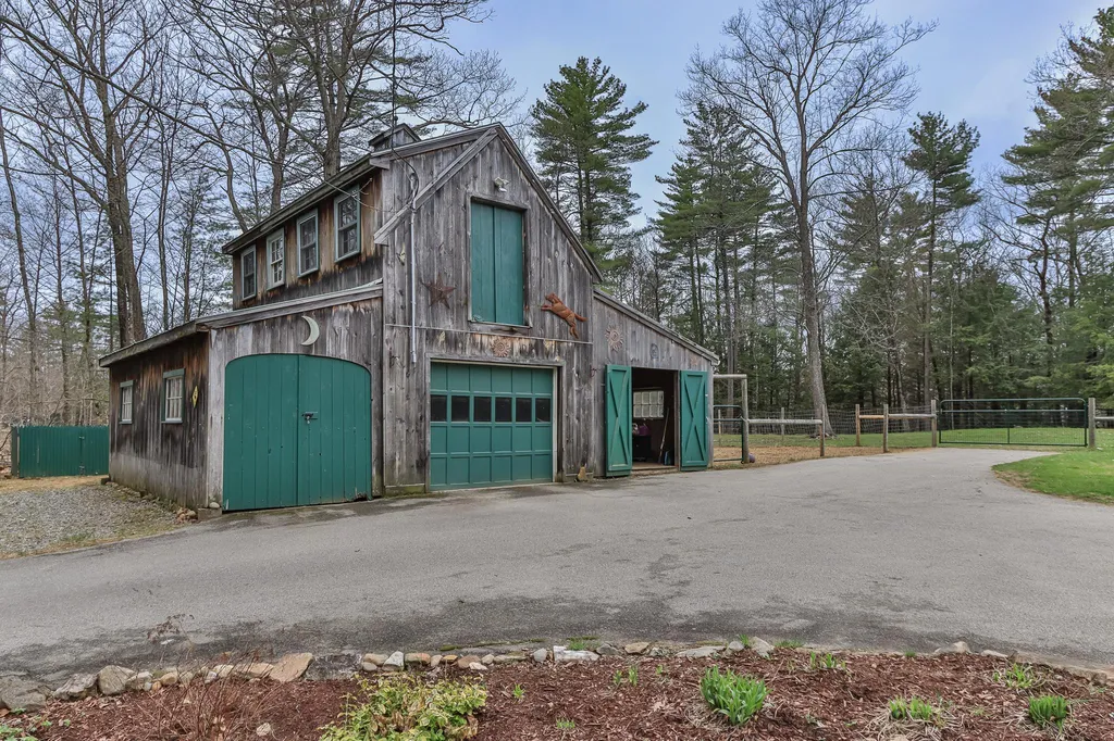 25 Abbott Road Canterbury NH 03224