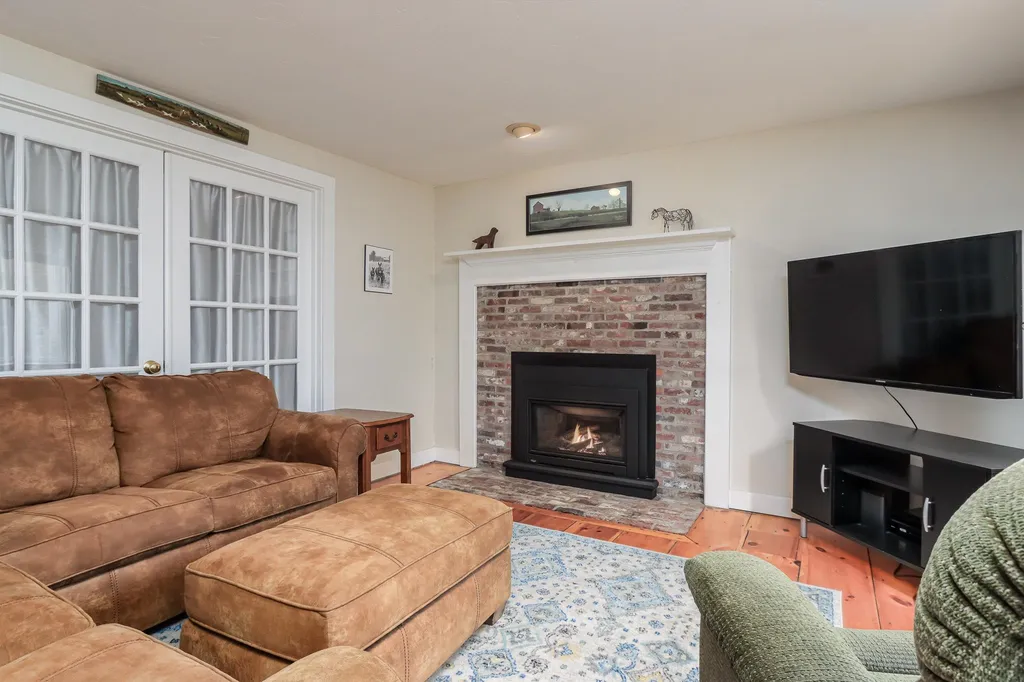 25 Abbott Road Canterbury NH 03224