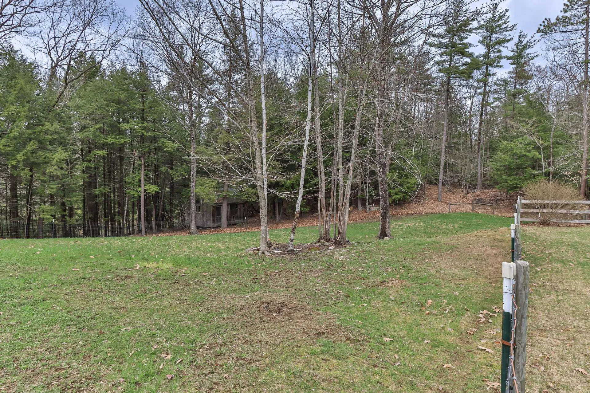 25 Abbott Road Canterbury NH 03224