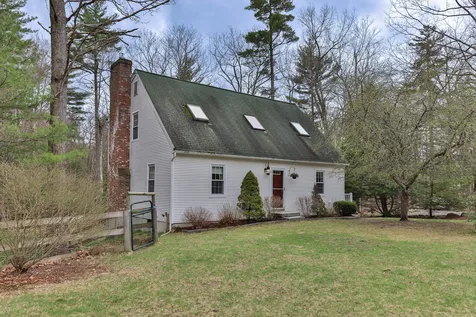25 Abbott Road Canterbury NH 03224
