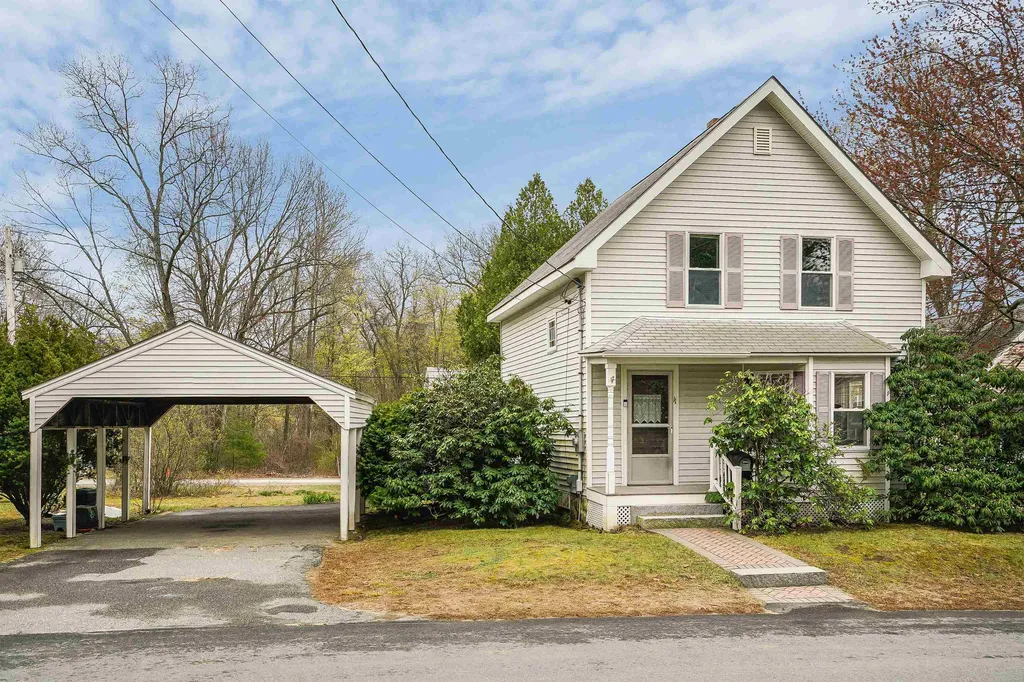 11 Connell Street Hudson NH 03051