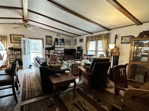 17 Hemlock Drive Tamworth NH 03886