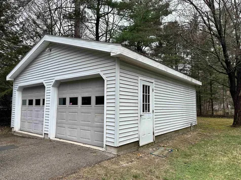 17 Hemlock Drive Tamworth NH 03886