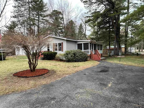 17 Hemlock Drive Tamworth NH 03886