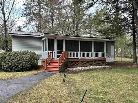 17 Hemlock Drive Tamworth NH 03886