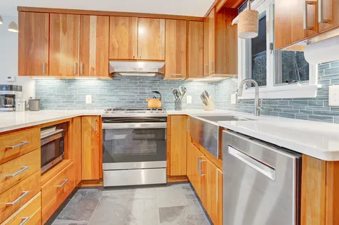 9 Toppan Lane Hampton Falls NH 03844