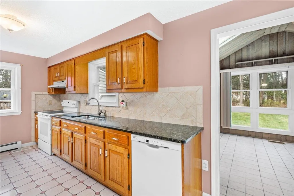 104 Glen Forest Drive Manchester NH 03109
