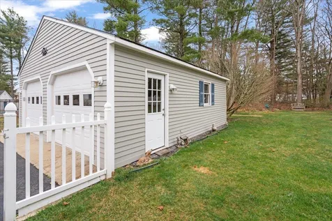 104 Glen Forest Drive Manchester NH 03109