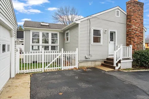 104 Glen Forest Drive Manchester NH 03109