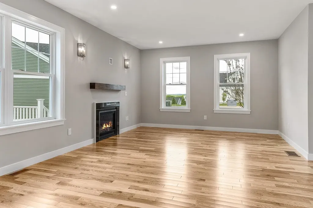 16 Summit Circle Newmarket NH 03857