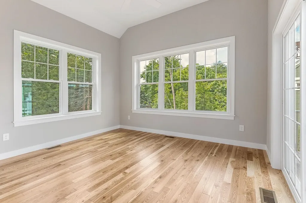 16 Summit Circle Newmarket NH 03857