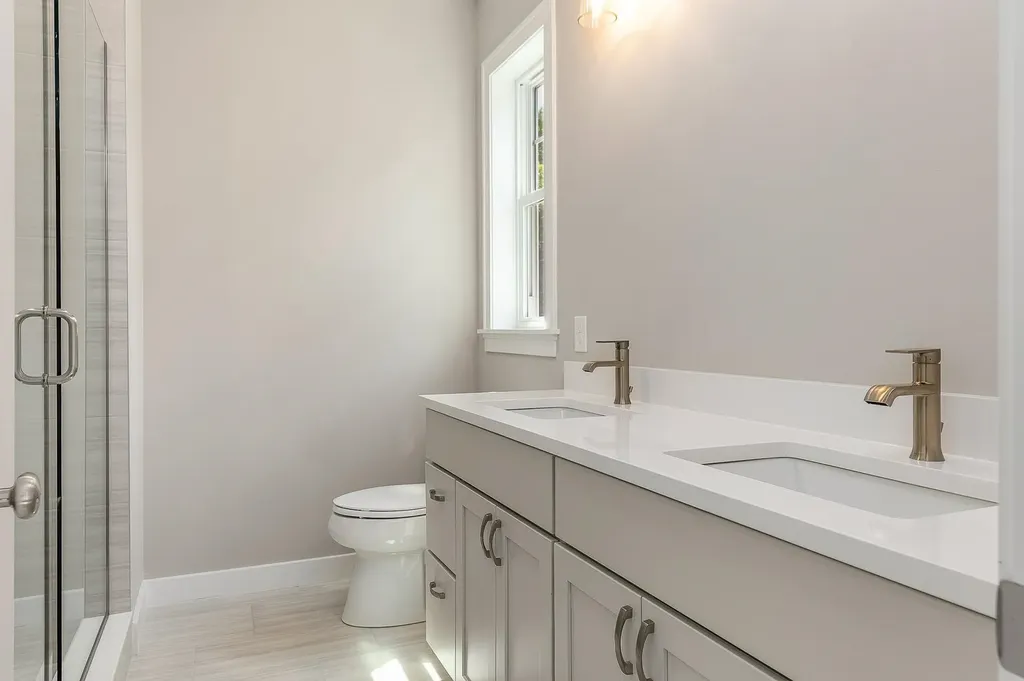 16 Summit Circle Newmarket NH 03857