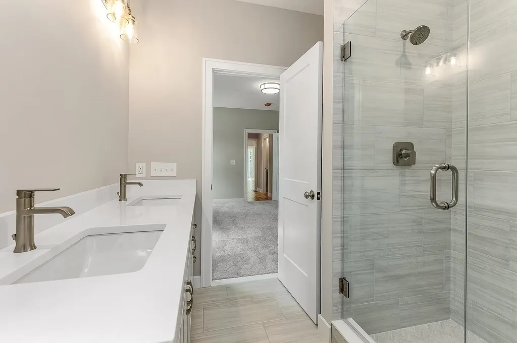16 Summit Circle Newmarket NH 03857