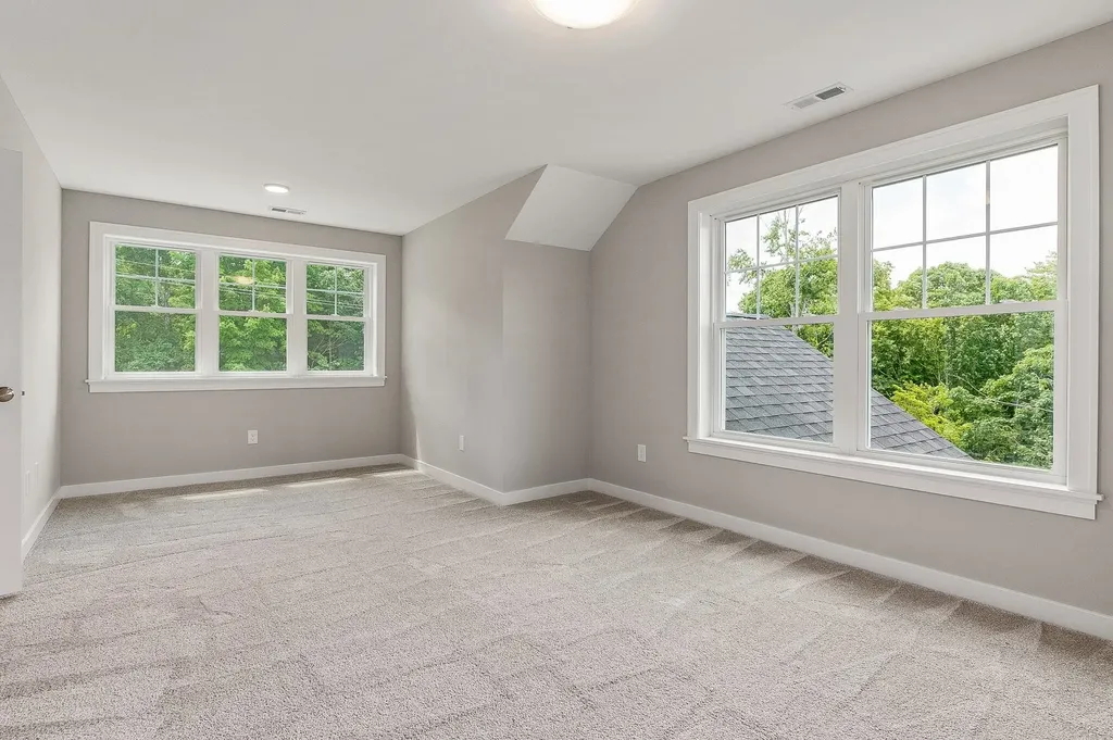 16 Summit Circle Newmarket NH 03857